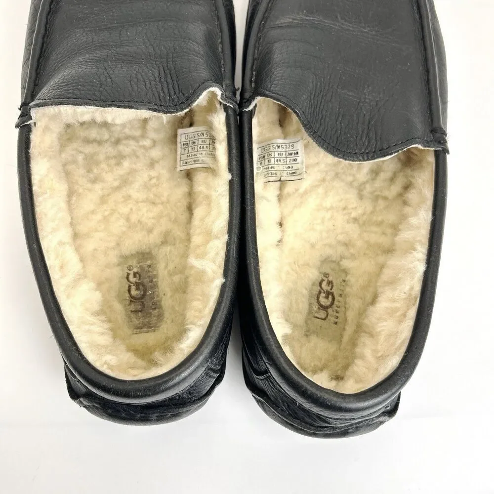 UGG Ascot Slipper Mens Size 11 Black Full Grain Leather Genuine Sheepskin 5379